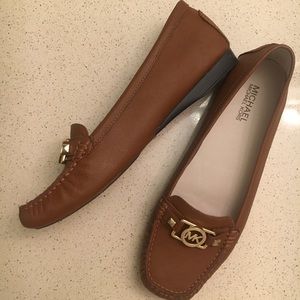Michael Kors tan flats, Brown, size 11
